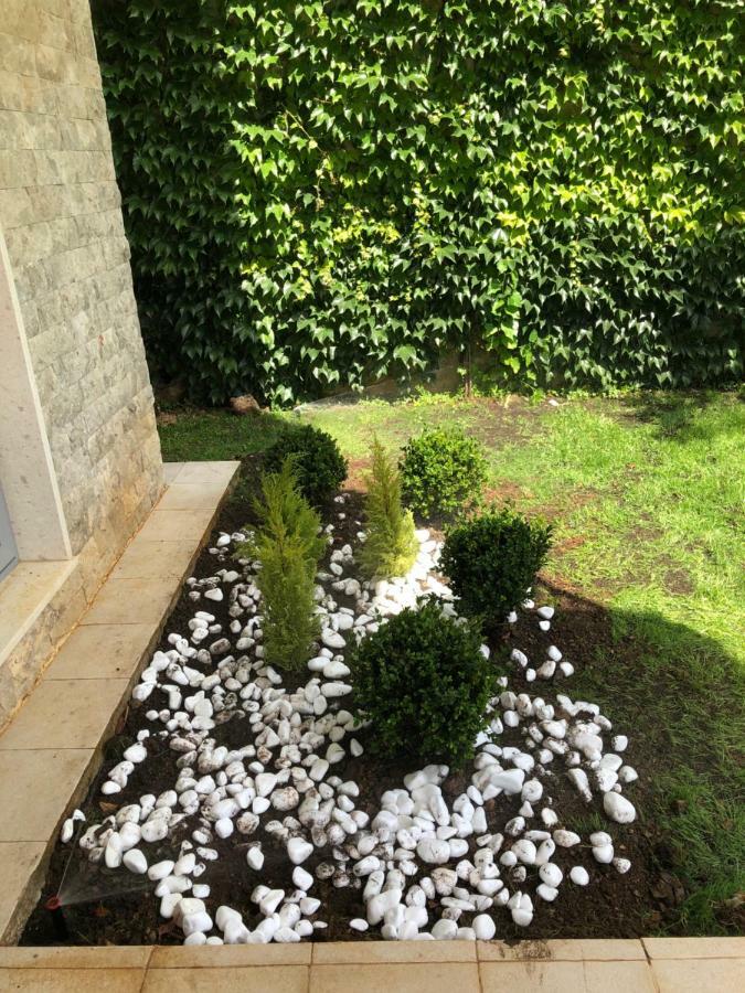 Acacia Hill A3 Apartment Thenovici Exterior photo